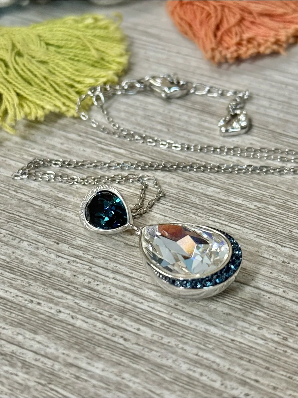 NWT Authentic Swarovski Teardrop Pendant Necklace